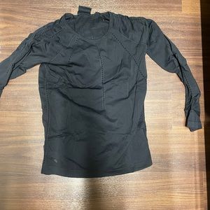 Long sleeve black workout top.